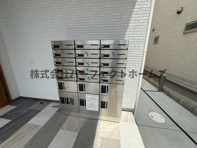 クリエオーレ藤阪東町Ⅱの設備|宅配ボックス