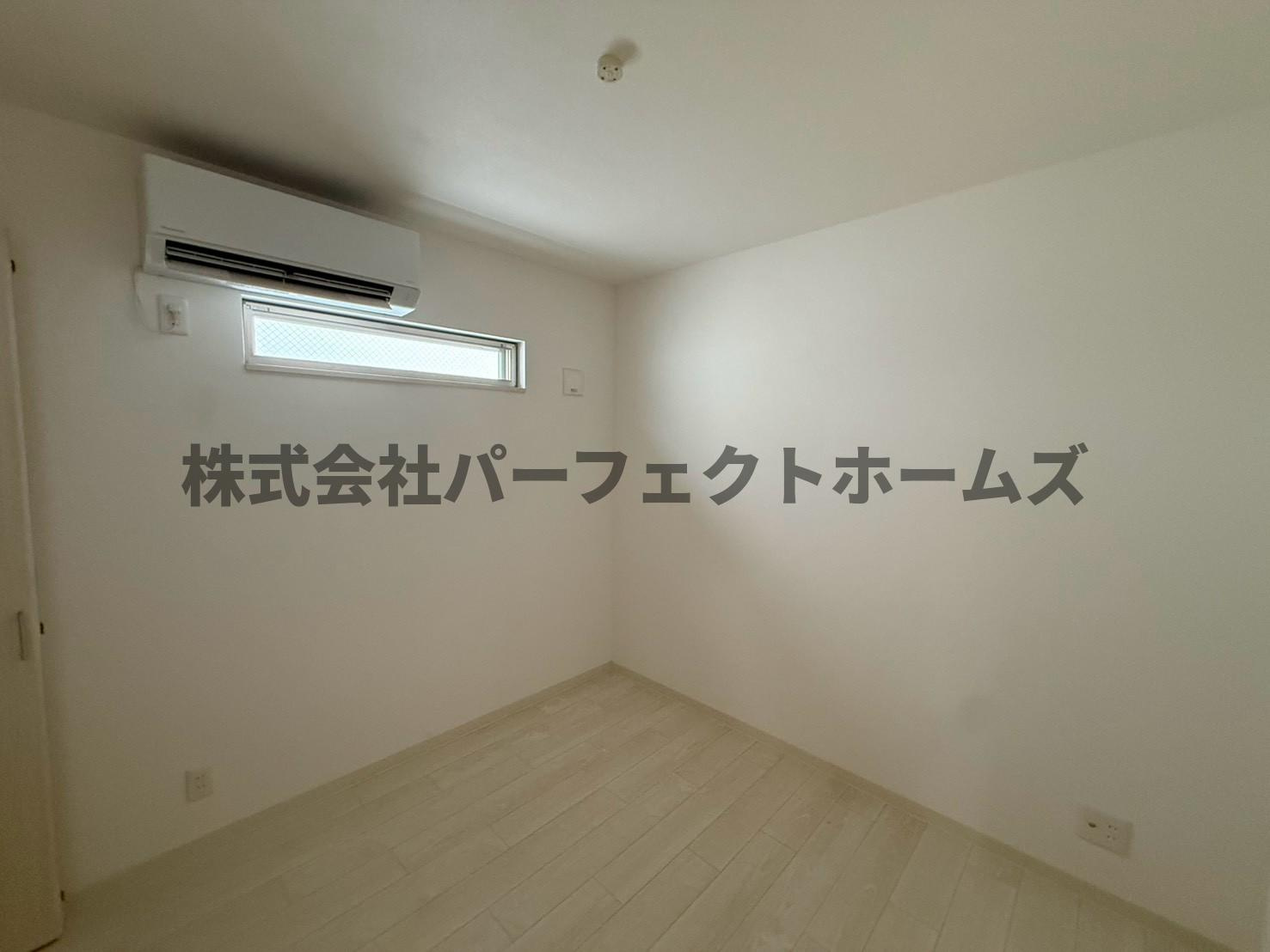 クリエオーレ藤阪東町Ⅱの洋室|落ち着いた色調の洋室です