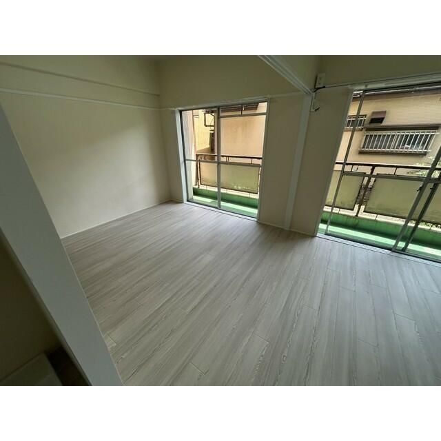 稲荷マンションの居間・リビング