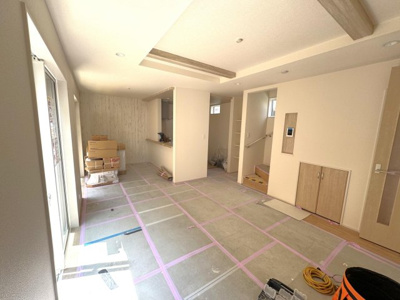 【居間・リビング】 | 昭島市朝日町5丁目　新築戸建