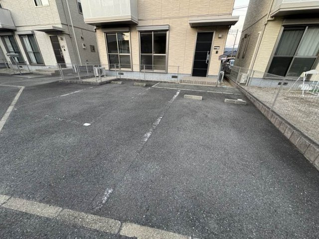 ハッピーヴィレッジ　Ｃ棟　　　 の駐車場