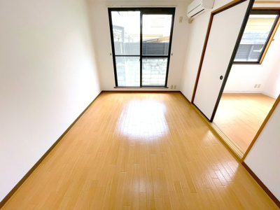 【寝室】 | ルシエール東園田　102