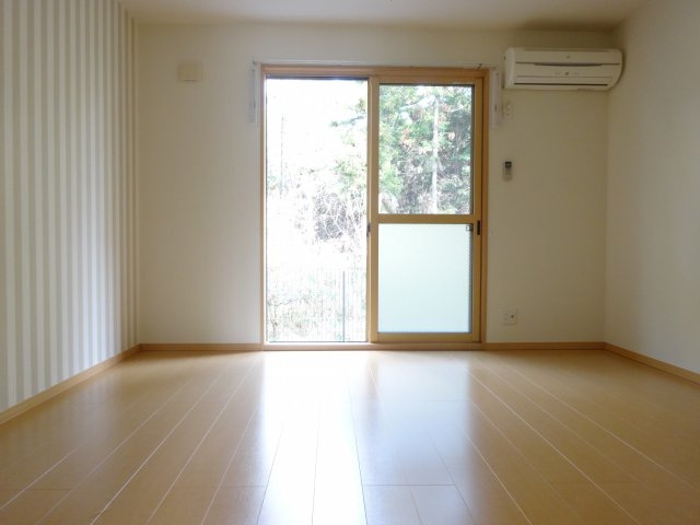 ヴェルドミールの洋室