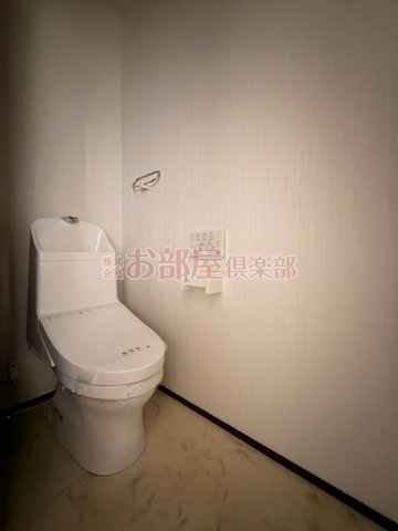 BRAVE BASE REOのトイレ|落ち着いた色調のトイレです