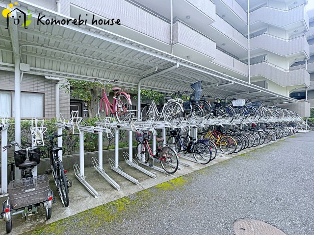 キャッスル伊奈の駐輪場|2026.9.8撮影