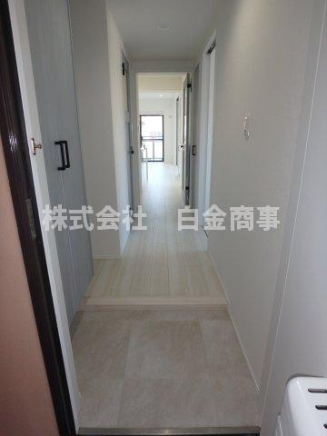 ライオンズマンション若葉の玄関|以前のリフォーム後の写真です。