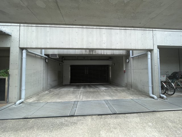ストリームサイド甲子園の駐車場