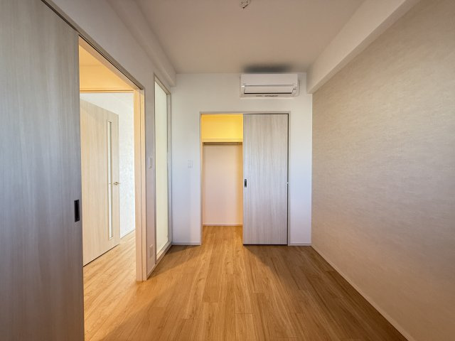 【洋室】 | スプランディッド城東関目