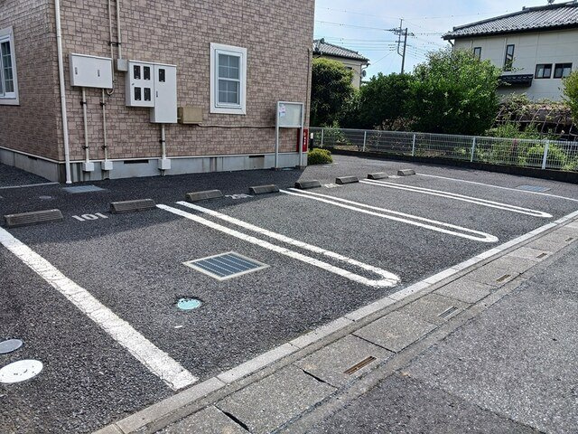ブリーズの駐車場