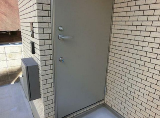 【玄関】 | ピオーネ前野