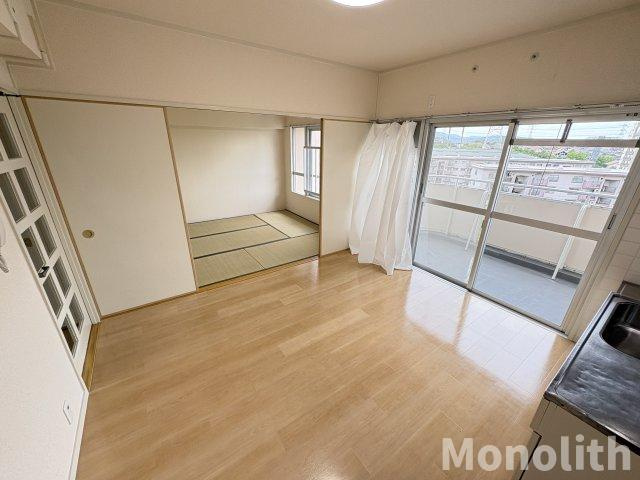 泉北鴨谷台３丁３号棟の居間・リビング