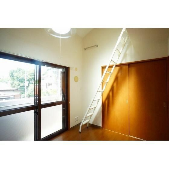 川崎市麻生区上麻生５丁目の賃貸マンションの居間・リビング