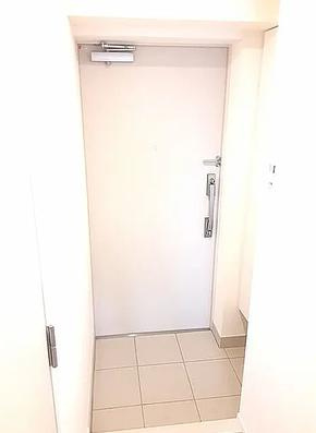 クレストタップ東十条の玄関