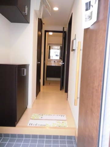 メゾントレフルの玄関