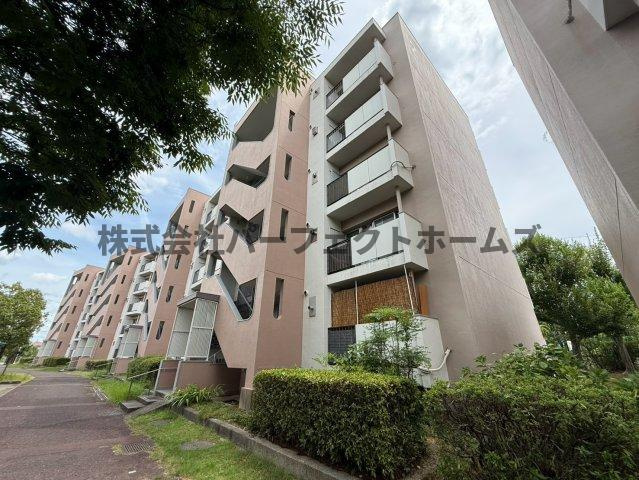 釈尊寺第一住宅第2号棟のエントランス|毎日通るエントランスはこのようになっています