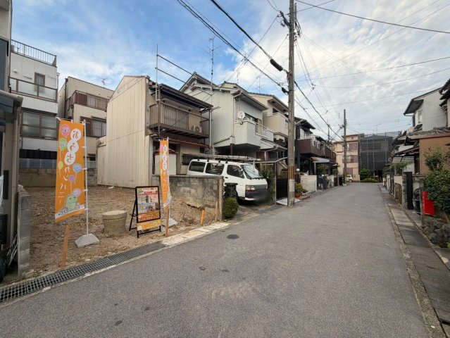 寺戸町瓜生　建築条件無し土地の前面道路含む現地写真|【現地】