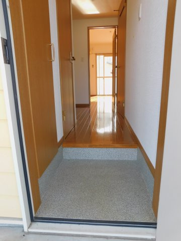 那珂川市片縄北６丁目のアパートの玄関