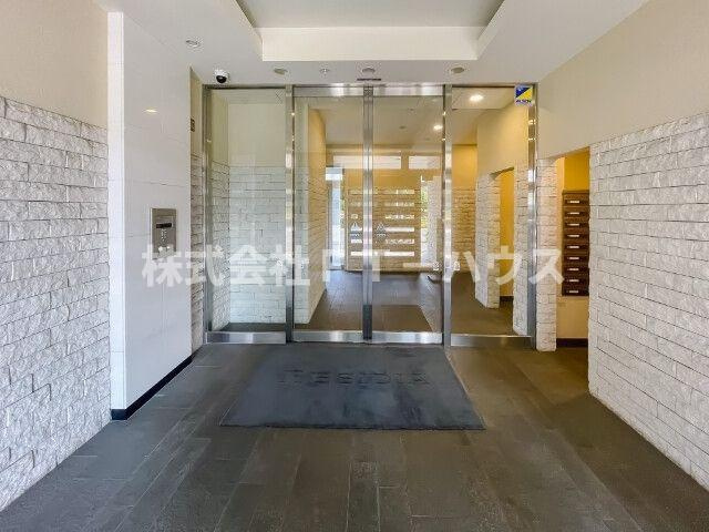 レジディア船橋Ⅰ・Ⅱのエントランス