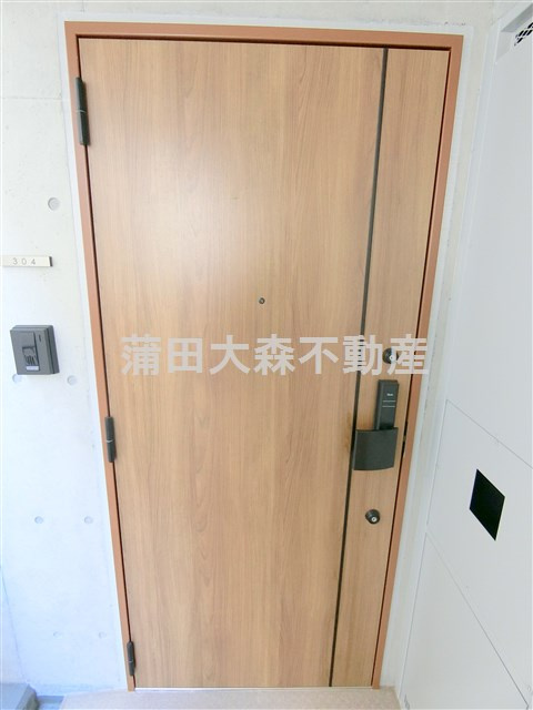ココキューブ西蒲田の玄関