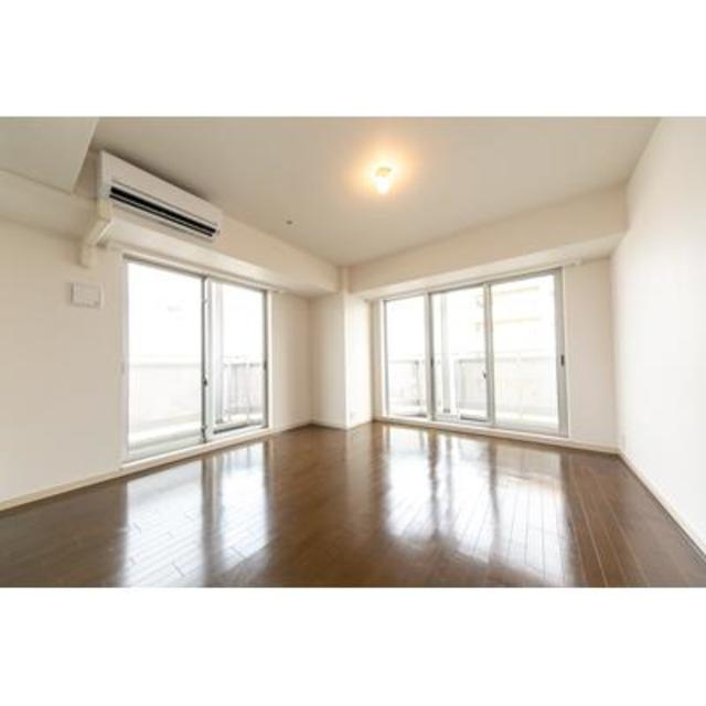 トレステージ目黒の居間・リビング|※写真は同タイプ住戸です。