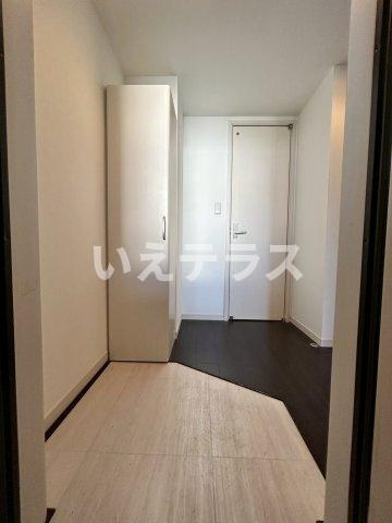 インプレイス長田の玄関