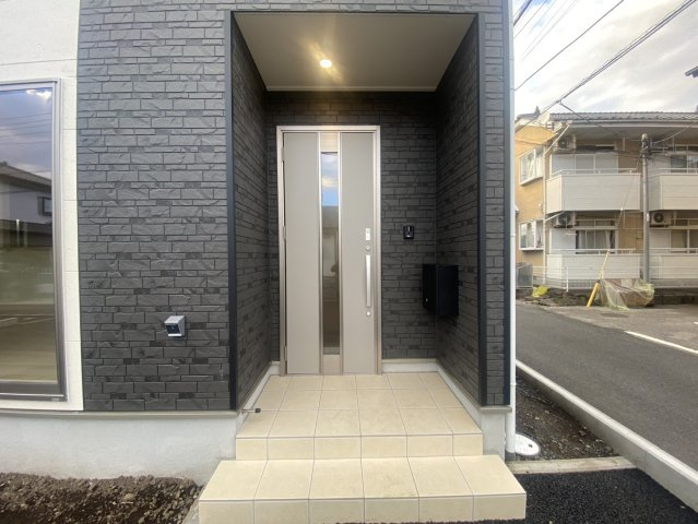 【Cradle garden】宇都宮市若草 第5 全2棟の前面道路含む現地写真|〇只今建築中〇
周辺環境が充実しております。
道路の配置や道の広さ日当たりなど、ぜひ現地もご確認ください！
弊社営業が同行してご案内も可能です☆
※2026年8月撮影