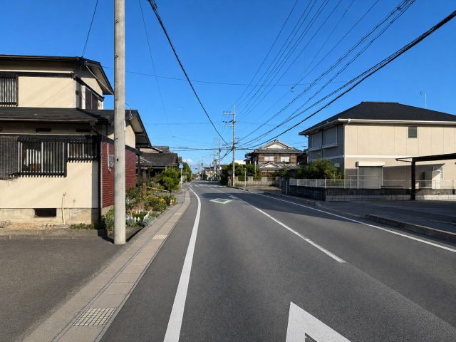 近江八幡市江頭町の前面道路含む現地写真