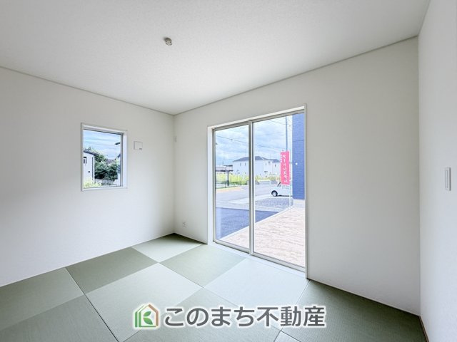 CRADLEGARDEN那須塩原市春日町第2の和室|お子様のお昼寝にも便利な和室です。大きな窓から暖かな日差しが差し込みます♪