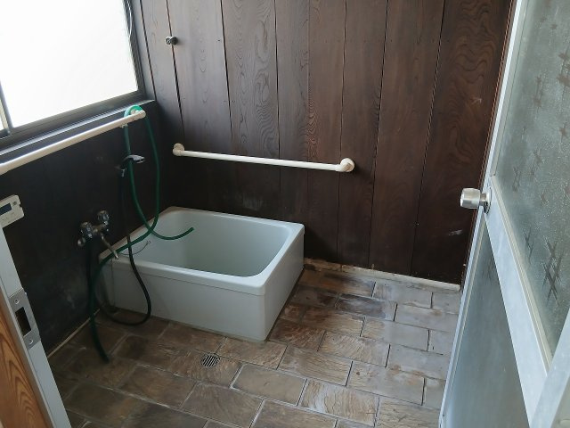 柳川市上町の中古一戸建の浴室