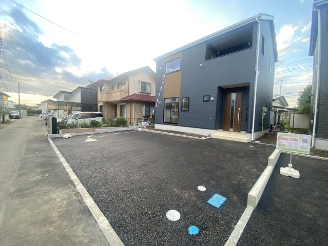 【Cradle garden】宇都宮市若草 第5 全2棟の前面道路含む現地写真|〇2号棟〇
通り抜け車両が少なく、驚くほど静かな住環境。
小さなお子様やペットのいるご家庭も、家の前での飛び出し不安が少なく、落ち着いた毎日を過ごせます☆
※2026年9月撮影