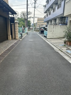 【前面道路含む現地写真】