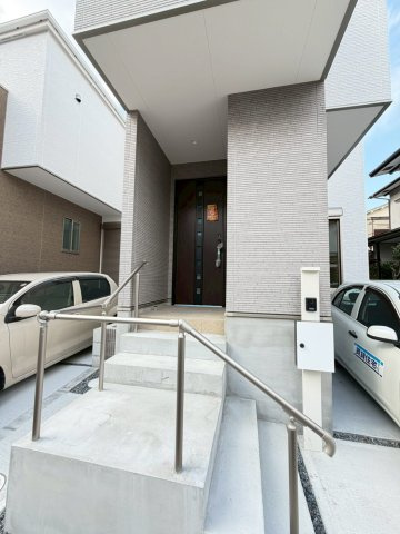 高槻市西冠1期2号棟のエントランス