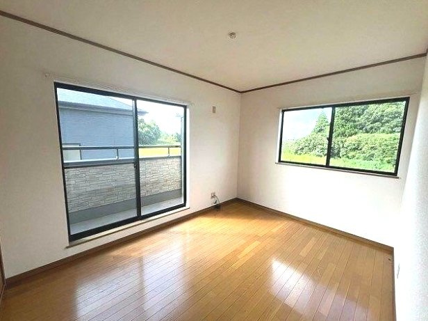 茂原市千町　中古戸建の洋室|平成13年7月築 3LDK 軽自動車2台可 茂原市立東郷小学校徒歩約38分 閑静な分譲地内