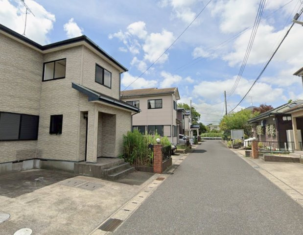 茂原市千町　中古戸建の前面道路含む現地写真|平成13年7月築 3LDK 軽自動車2台可 茂原市立東郷小学校徒歩約38分 閑静な分譲地内