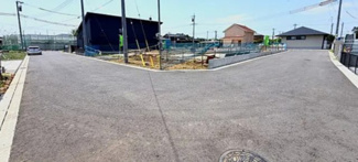 【前面道路含む現地写真】 | つくば市上横場3期　新築戸建　1号棟 | 完成前だからこそご検討いただきたい一邸。人気物件のため、お早めのお問い合わせをおすすめします。