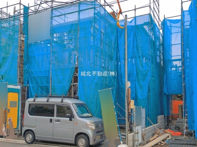 杉並区善福寺4丁目 全3棟2号棟の外観|建物面積81.00㎡3LDKの新築戸建。
ＬＤＫは15.5帖の開放感