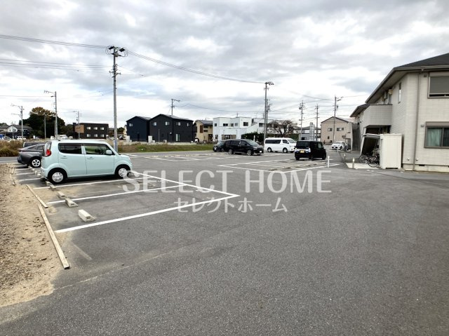 【駐車場】 | デュラアサヒC棟 | 駐車場があるので、車を買う予定の方も安心です
