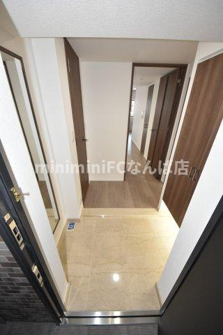 リーガル靭本町の玄関