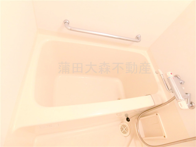 ドゥーエ蒲田の浴室