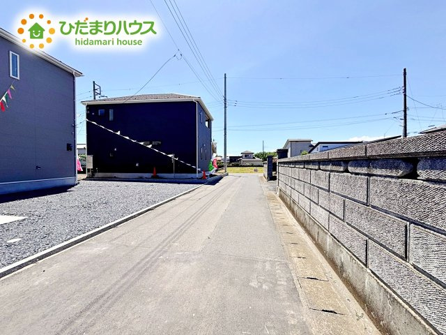 【前面道路含む現地写真】 | ひたちなか市平磯町第2　新築戸建　2号棟 | 落ち着いた住環境が魅力的です☆