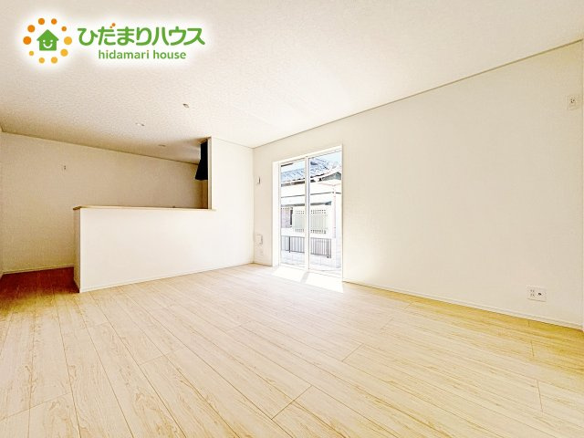 【居間・リビング】 | ひたちなか市平磯町第2　新築戸建　2号棟 | 家族だんらんを育む開放感あふれるリビング・ダイニング