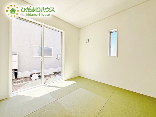 【和室】 | ひたちなか市平磯町第2　新築戸建　2号棟 | 扉を閉じれば来客用のお部屋として。開いて広い空間を作れば、お子様の遊び部屋として使えます！