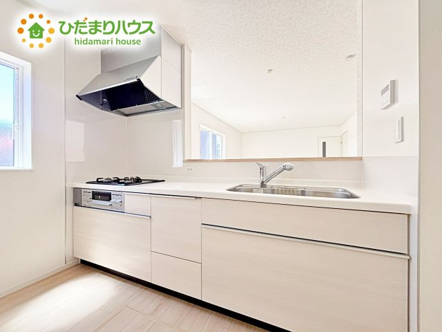 【キッチン】 | ひたちなか市平磯町第2　新築戸建　3号棟 | 最新のシステムキッチンでお料理がはかどります。大容量収納も魅力です。