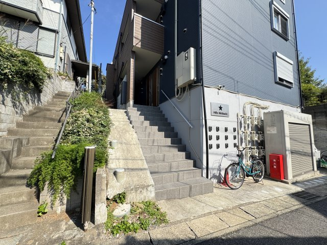 ヒルズ松戸のエントランス