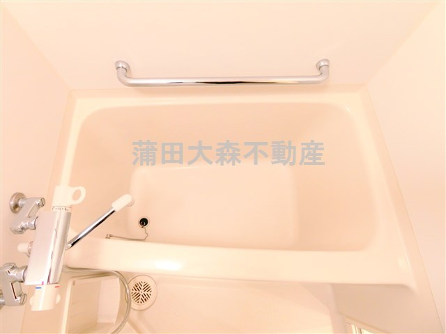ドゥーエ蒲田の浴室