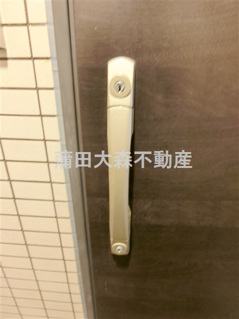 ドゥーエ蒲田の玄関