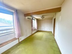 【洋室】 | 光市岩狩一丁目戸建 | 2階洋室約12帖