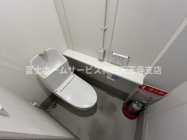 大阪市生野区中川西１丁目の店舗事務所のトイレ
