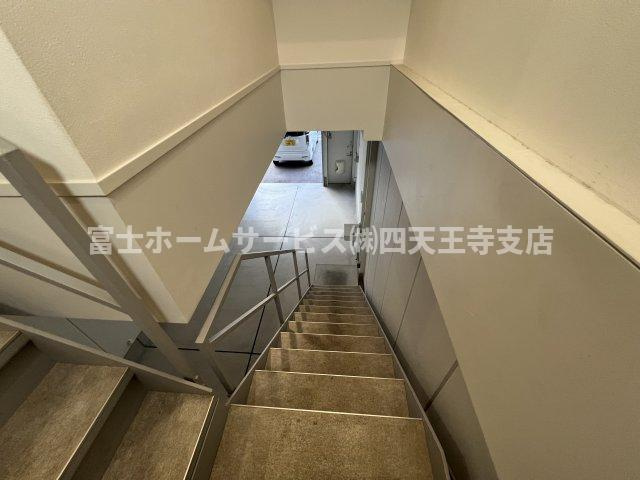 大阪市生野区中川西１丁目の店舗事務所の内装