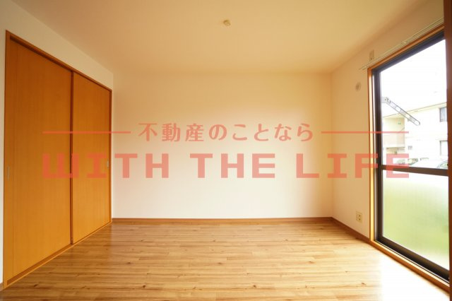 リビングタウン小森野壱番館【キャッシュバック対象】の洋室|きれいな洋室です